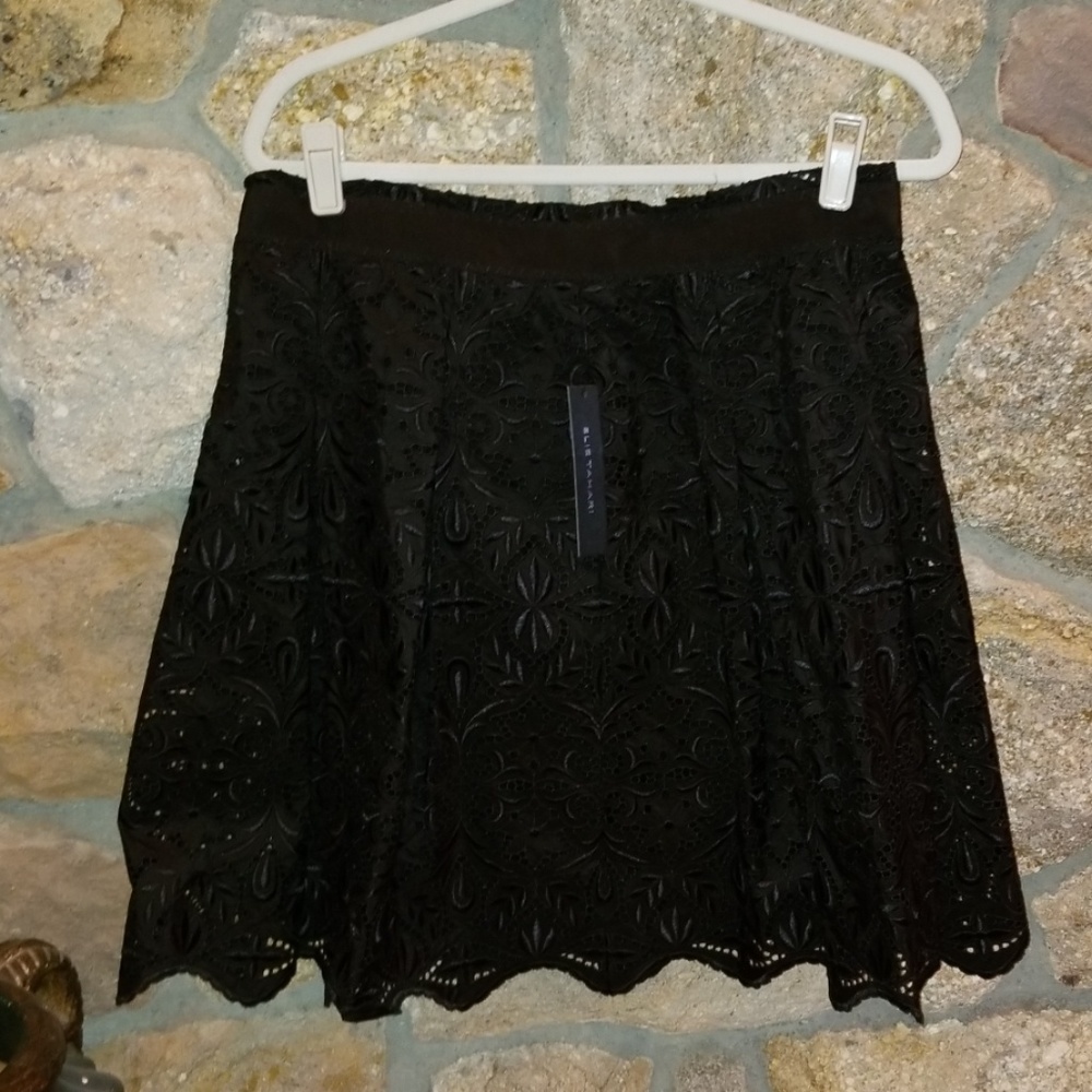 Elie Tahari skirt